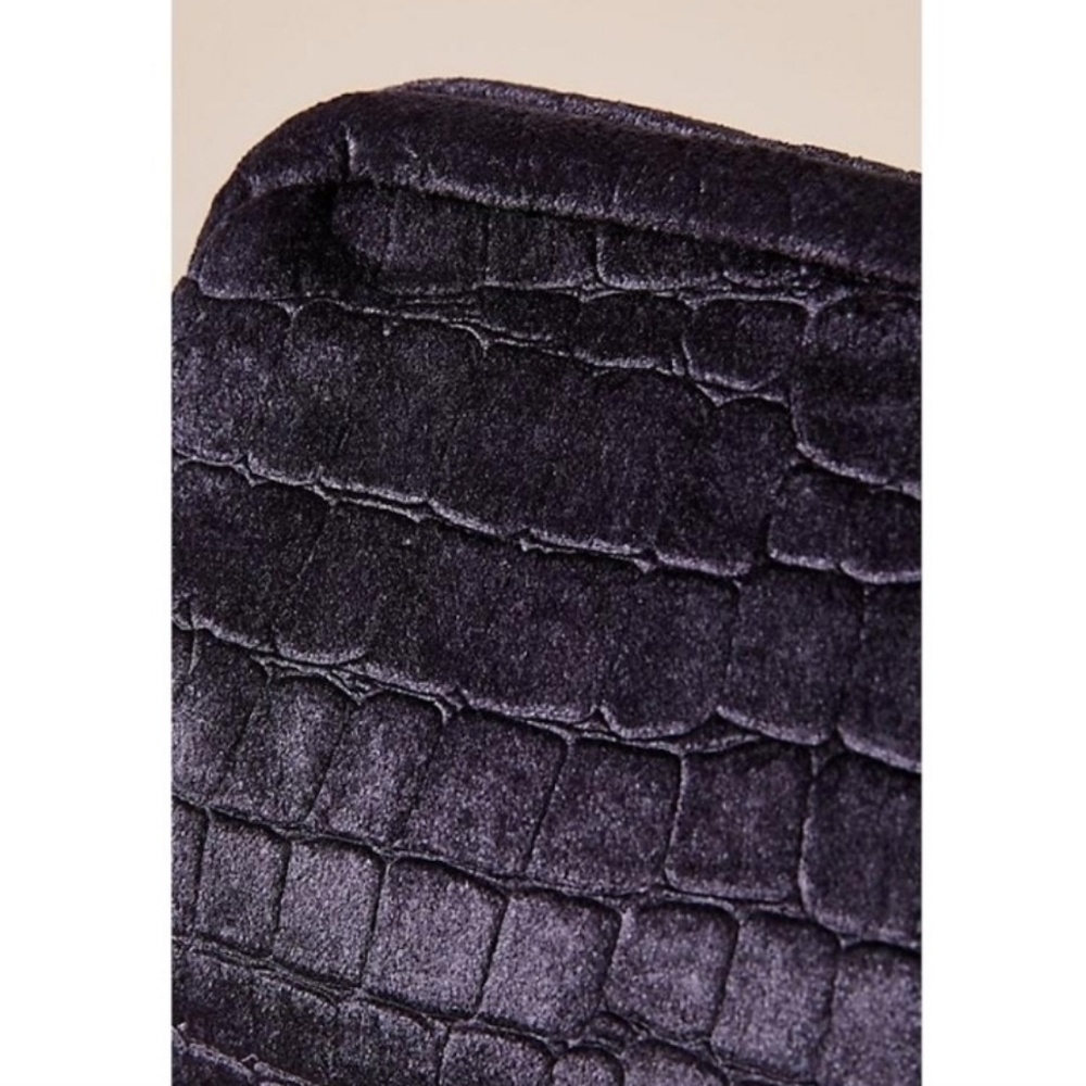 Anthropologie Mollie Midnight Navy Velvet Clutch - Picture 2 of 9